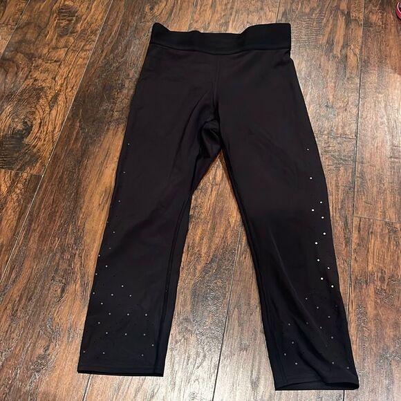 Lululemon To The Beat Crop black size 6 in EUC reflective soulcycle lululemon - Picture 2 of 11